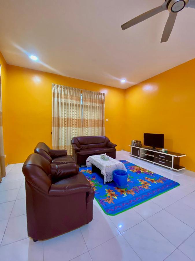 Desyafiq Homestay Kuala Kedah Esterno foto