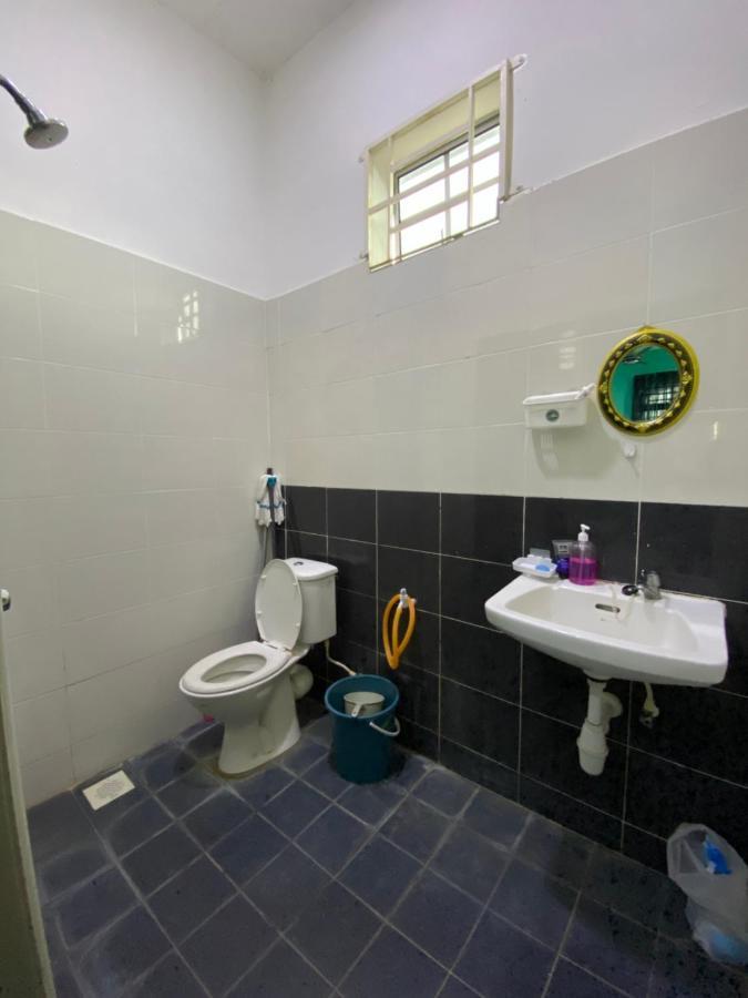 Desyafiq Homestay Kuala Kedah Esterno foto