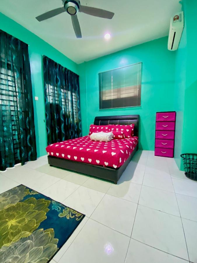 Desyafiq Homestay Kuala Kedah Esterno foto